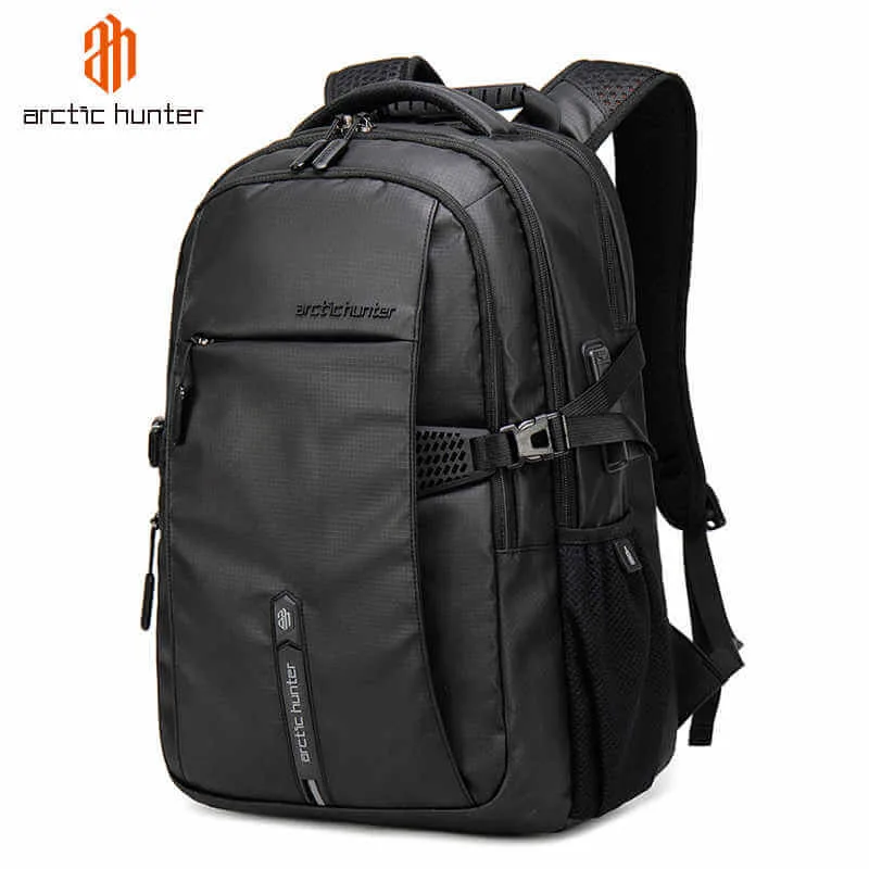 Arctic Hunter B00388